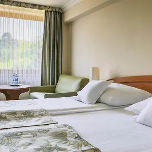 Bartan Seaside Hotel